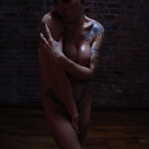 Nude trans model Danni Daniels strikes great solo poses